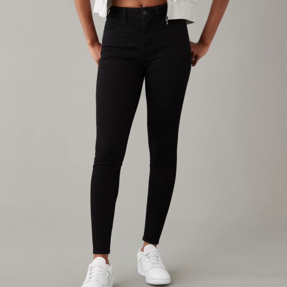 American Eagle Outfitters Black on Black the Dream Jean 8 Short NWOT, never worn